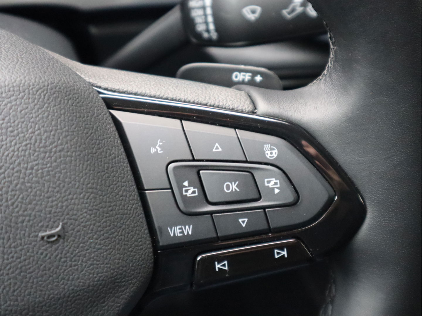 Ford Transit Connect 2.0 EcoBlue 120pk Automaat - Limited - Maxi L2 Lang - ACC - Stoelverwarming