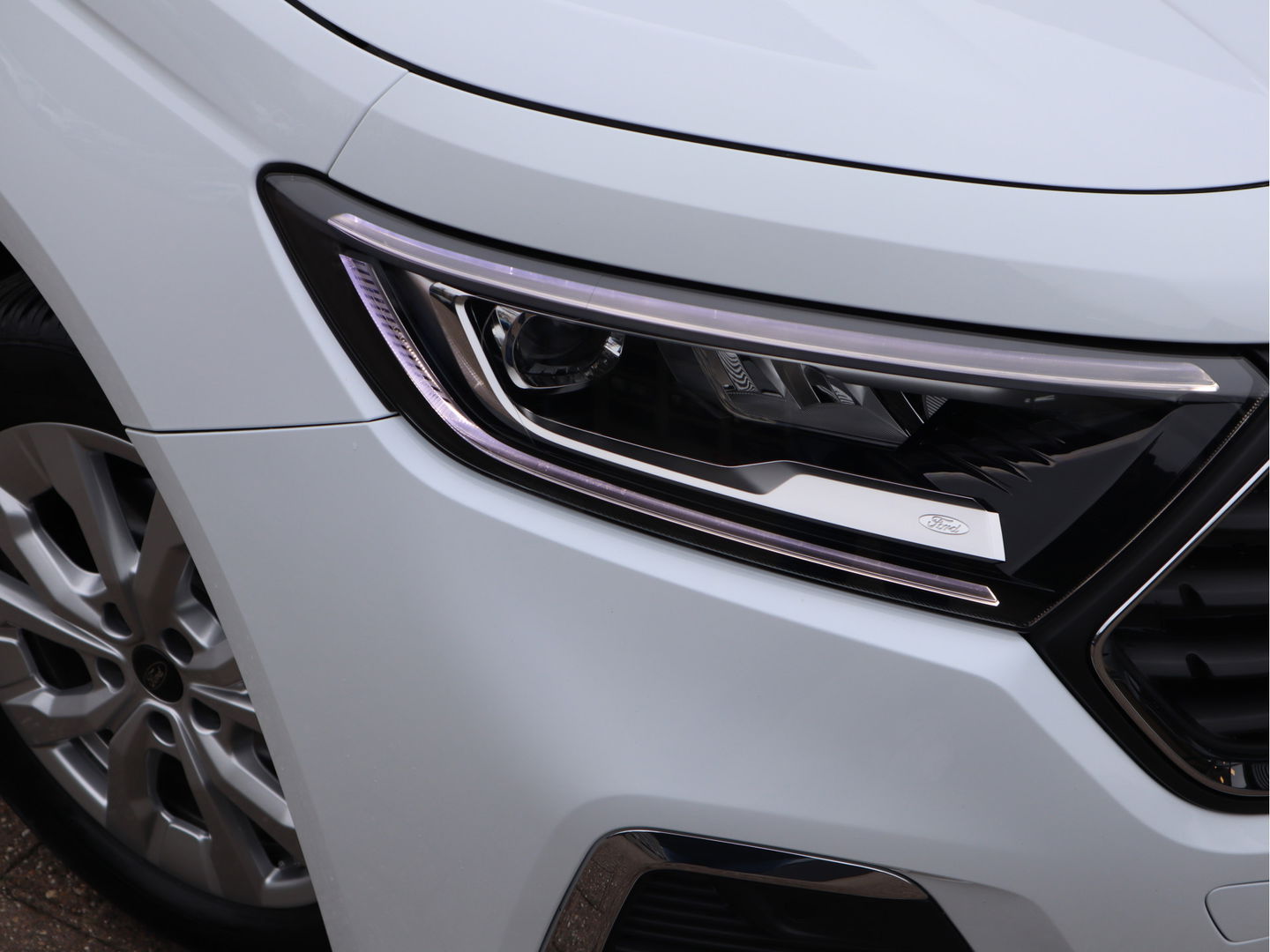 Ford Transit Connect 2.0 EcoBlue 120pk Automaat - Limited - Maxi L2 Lang - ACC - Stoelverwarming