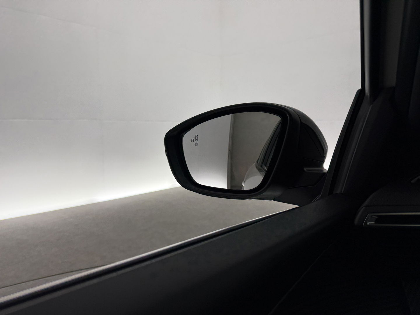 Peugeot 208 EV GT Pack 50 kWh | SOH 94% | Snelladen | Camera | Virtual | Adap. Cruise | Sfeer | Carplay | Stoelverw. | NAP