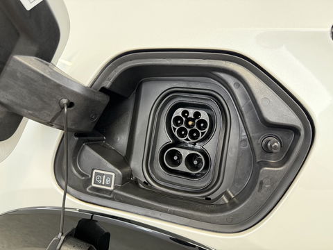 Peugeot 208 EV GT Pack 50 kWh | SOH 94% | Snelladen | Camera | Virtual | Adap. Cruise | Sfeer | Carplay | Stoelverw. | NAP