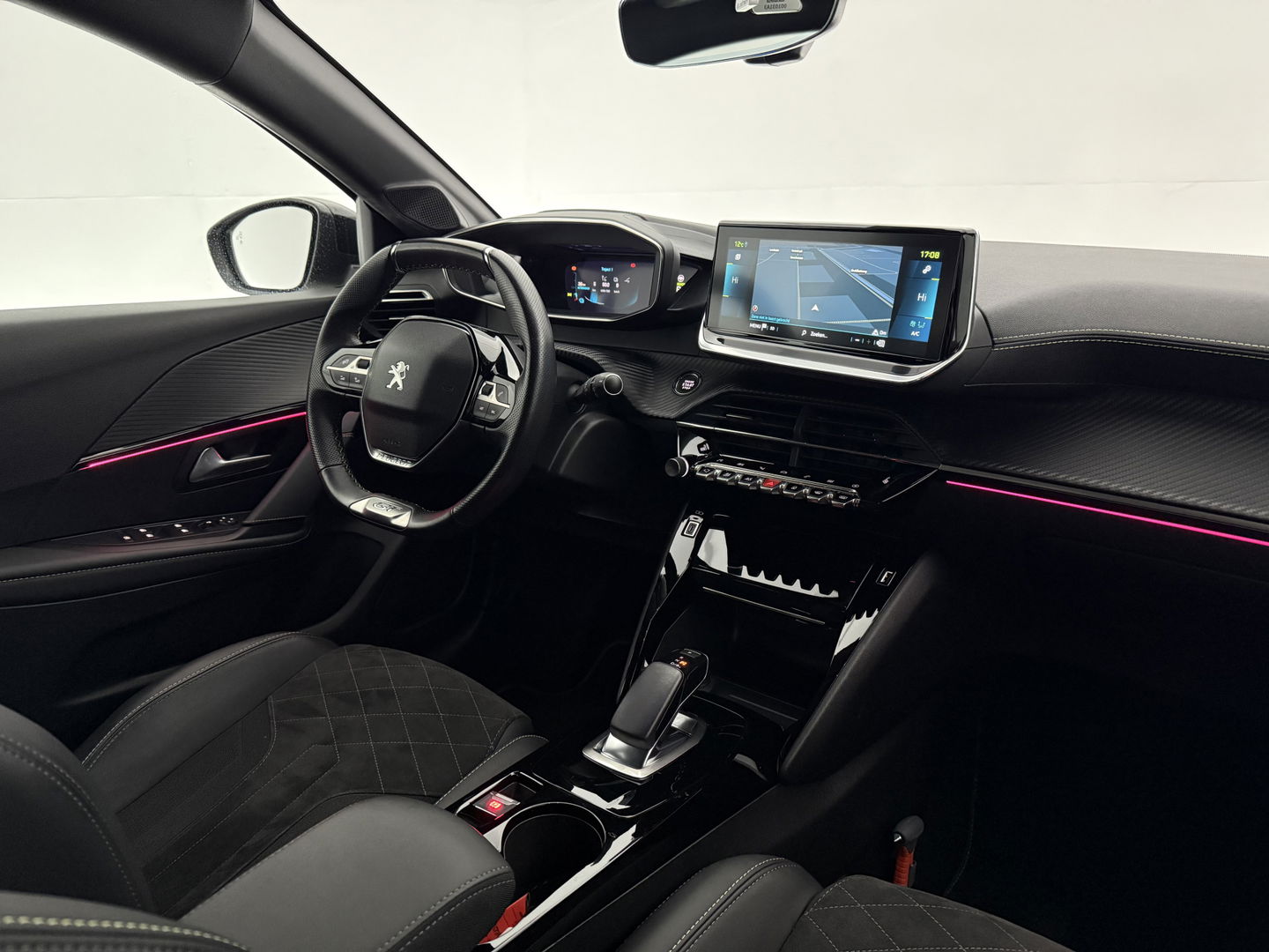 Peugeot e-208 EV GT Pack 50 kWh | SOH 94% | Snelladen | Camera | Virtual | Adap. Cruise | Sfeer | Carplay | Stoelverw. | NAP