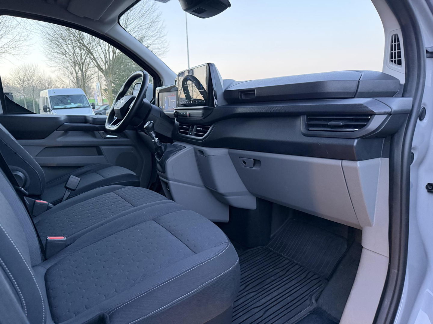 Ford Transit Custom 300 2.0 TDCI L2H1 Limited L+R Schuifdeur l Trekhaak l Sidebars