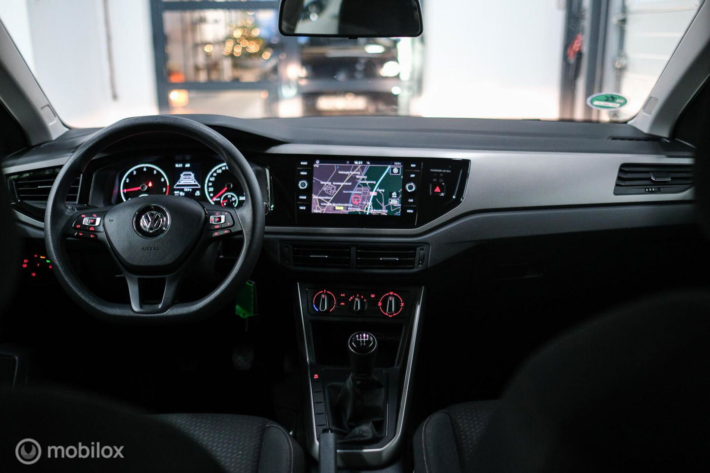 Volkswagen Polo 1.0 TSI Comfortline | CarPlay | Adaptive cruise | Navigatie | Airco | LED | Rijklaarprijs | NAP NL auto |