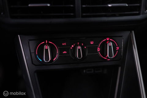 Volkswagen Polo 1.0 TSI Comfortline | CarPlay | Adaptive cruise | Navigatie | Airco | LED | Rijklaarprijs | NAP NL auto |
