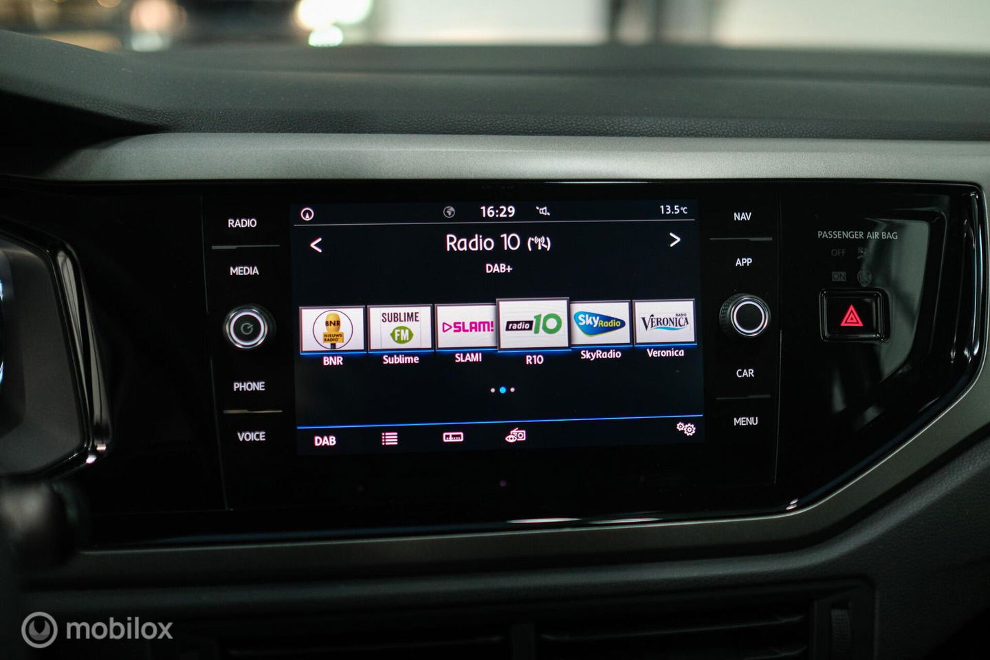 Volkswagen Polo 1.0 TSI Comfortline | CarPlay | Adaptive cruise | Navigatie | Airco | LED | Rijklaarprijs | NAP NL auto |