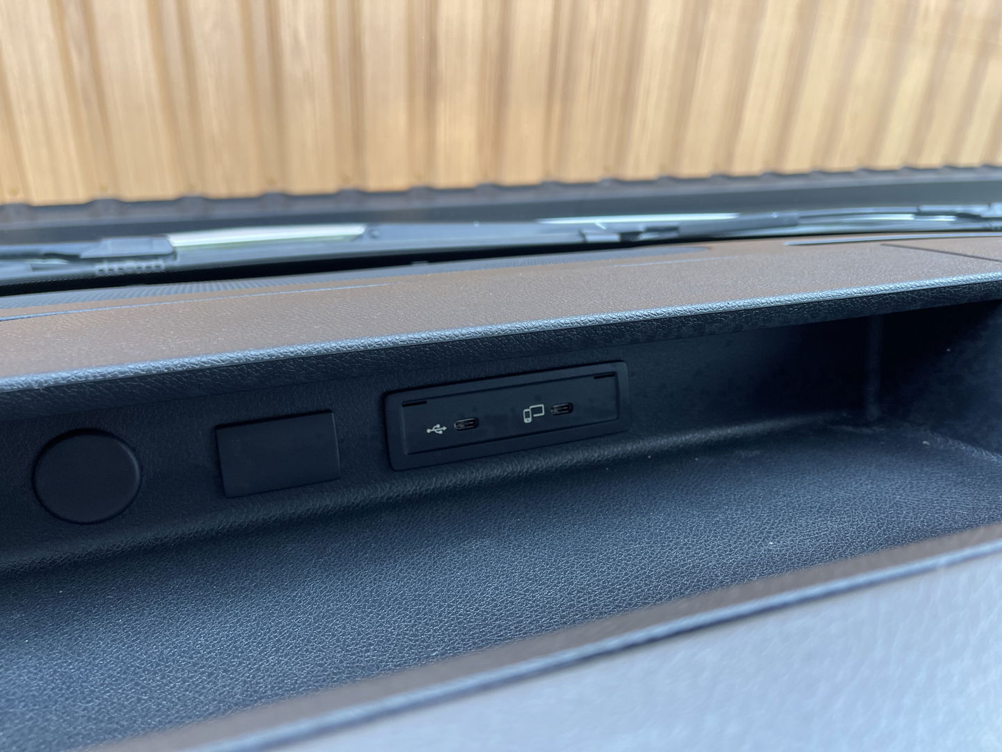 Mercedes-Benz Sprinter 211 2.2 CDI L2 | Ex Btw | Apple Carplay | Android Auto | Cruise Control | Airconditioning | Dhollandia Laadklep | Navigatie |