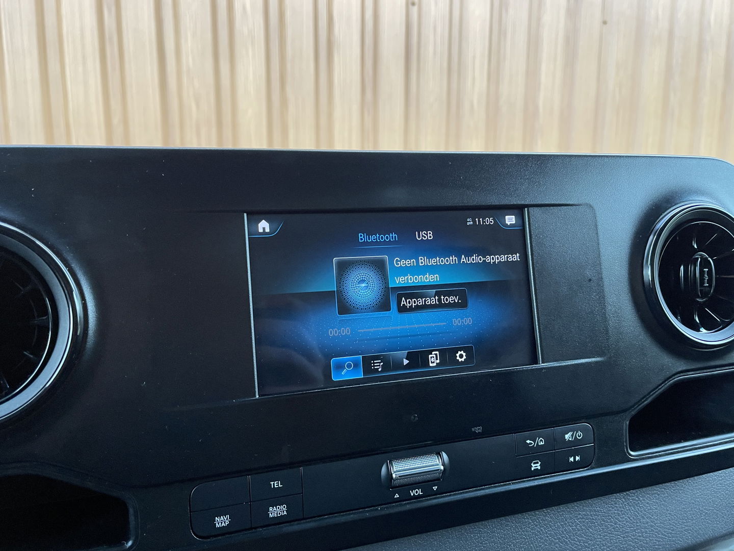 Mercedes-Benz Sprinter 211 2.2 CDI L2 | Ex Btw | Apple Carplay | Android Auto | Cruise Control | Airconditioning | Dhollandia Laadklep | Navigatie |