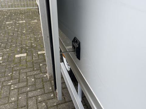 Mercedes-Benz Sprinter 211 2.2 CDI L2 | Ex Btw | Apple Carplay | Android Auto | Cruise Control | Airconditioning | Dhollandia Laadklep | Navigatie |