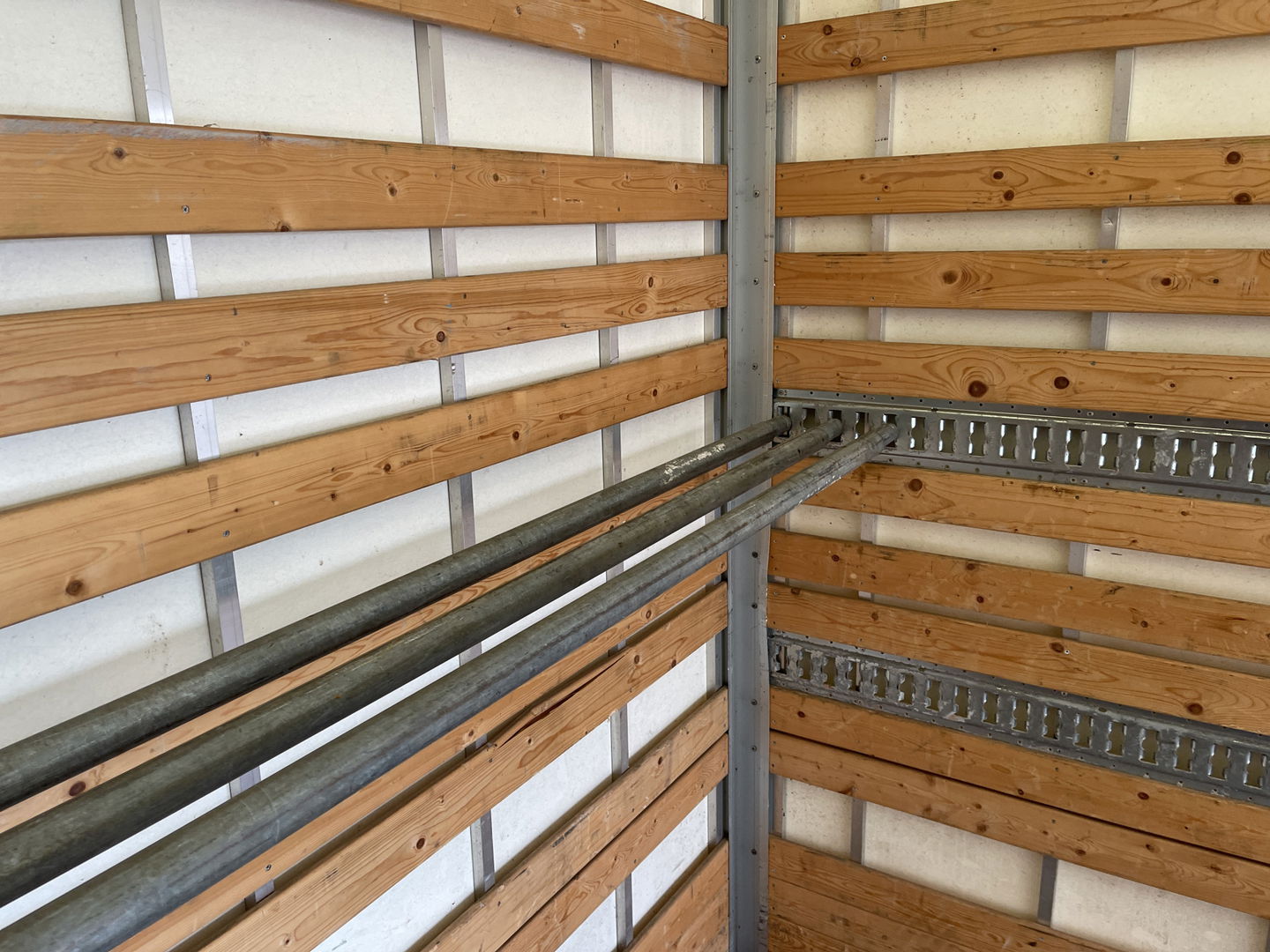 Mercedes-Benz Sprinter 211 2.2 CDI L2 | Ex Btw | Apple Carplay | Android Auto | Cruise Control | Airconditioning | Dhollandia Laadklep | Navigatie |