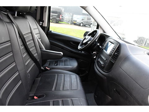 Mercedes-Benz Vito 114 CDI L2 Black Edition Camera, Cruise, Carplay, LED, 190pk, Automaat, Multimedia, Uniek!