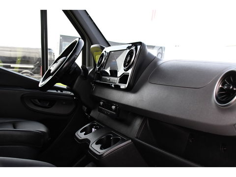 Mercedes-Benz Sprinter 519 V6 3.0 CDI L3H2 PB Edition Adaptieve Cruise, Camera, 10,5'' Mbux, 3500kg Trekhaak, Carplay, LED, Leder, Stoelverwarming, 190pk, Uniek!