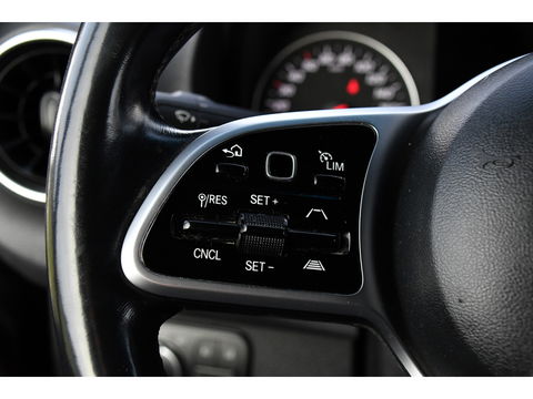 Mercedes-Benz Sprinter 519 V6 3.0 CDI L3H2 PB Edition Adaptieve Cruise, Camera, 10,5'' Mbux, 3500kg Trekhaak, Carplay, LED, Leder, Stoelverwarming, 190pk, Uniek!