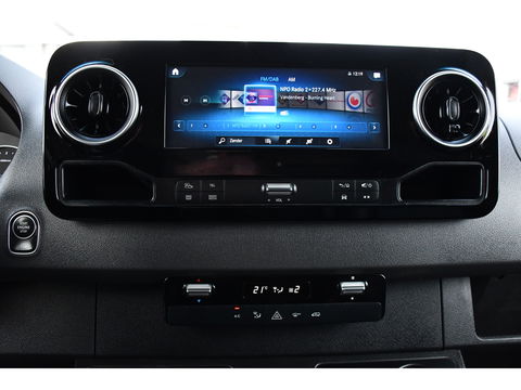 Mercedes-Benz Sprinter 519 V6 3.0 CDI L3H2 PB Edition Adaptieve Cruise, Camera, 10,5'' Mbux, 3500kg Trekhaak, Carplay, LED, Leder, Stoelverwarming, 190pk, Uniek!