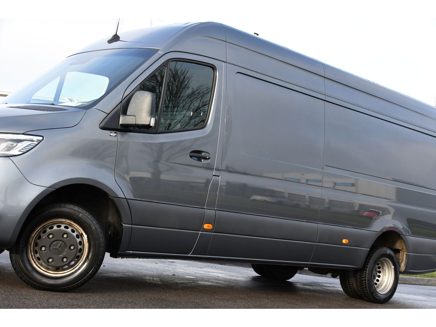 Mercedes-Benz Sprinter 519 V6 3.0 CDI L3H2 PB Edition Adaptieve Cruise, Camera, 10,5'' Mbux, 3500kg Trekhaak, Carplay, LED, Leder, Stoelverwarming, 190pk, Uniek!