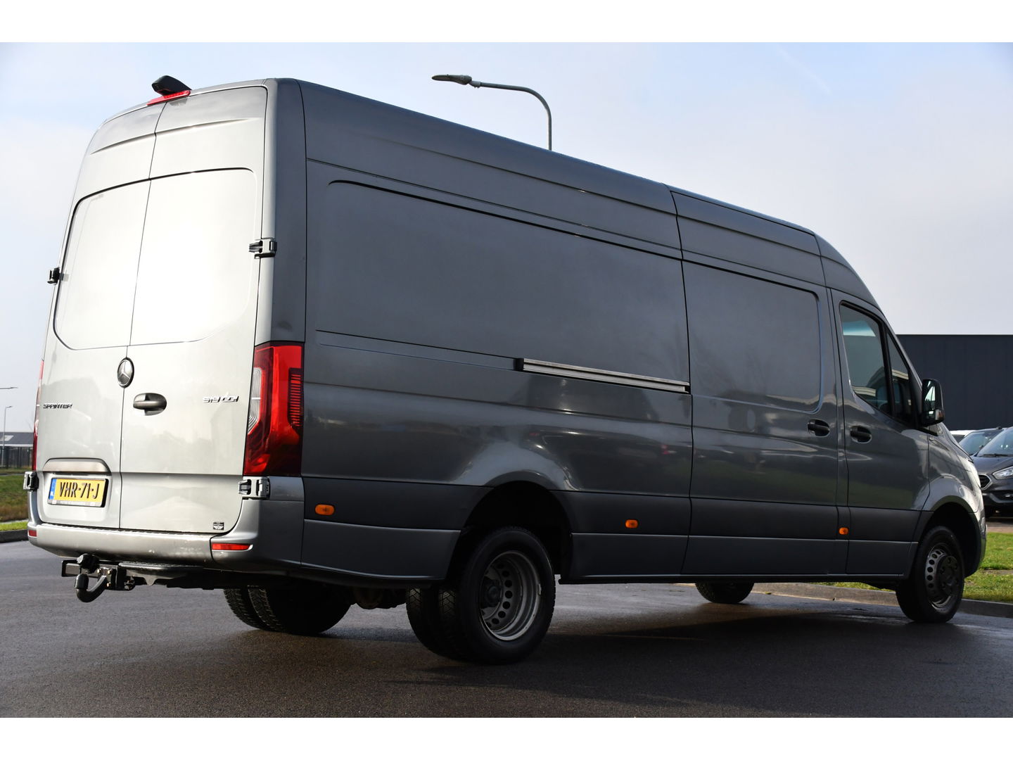 Mercedes-Benz Sprinter 519 V6 3.0 CDI L3H2 PB Edition Adaptieve Cruise, Camera, 10,5'' Mbux, 3500kg Trekhaak, Carplay, LED, Leder, Stoelverwarming, 190pk, Uniek!
