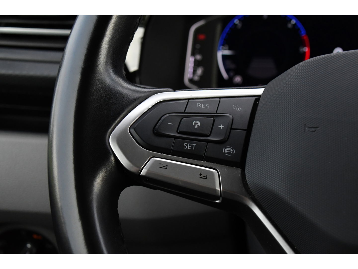 Volkswagen Transporter 2.0 TDI L2H1 Bulli Virtual, Adaptieve Cruise, Carplay, Camera, 150pk, 2 x Schuifdeur, LED, Multimedia, Uniek!