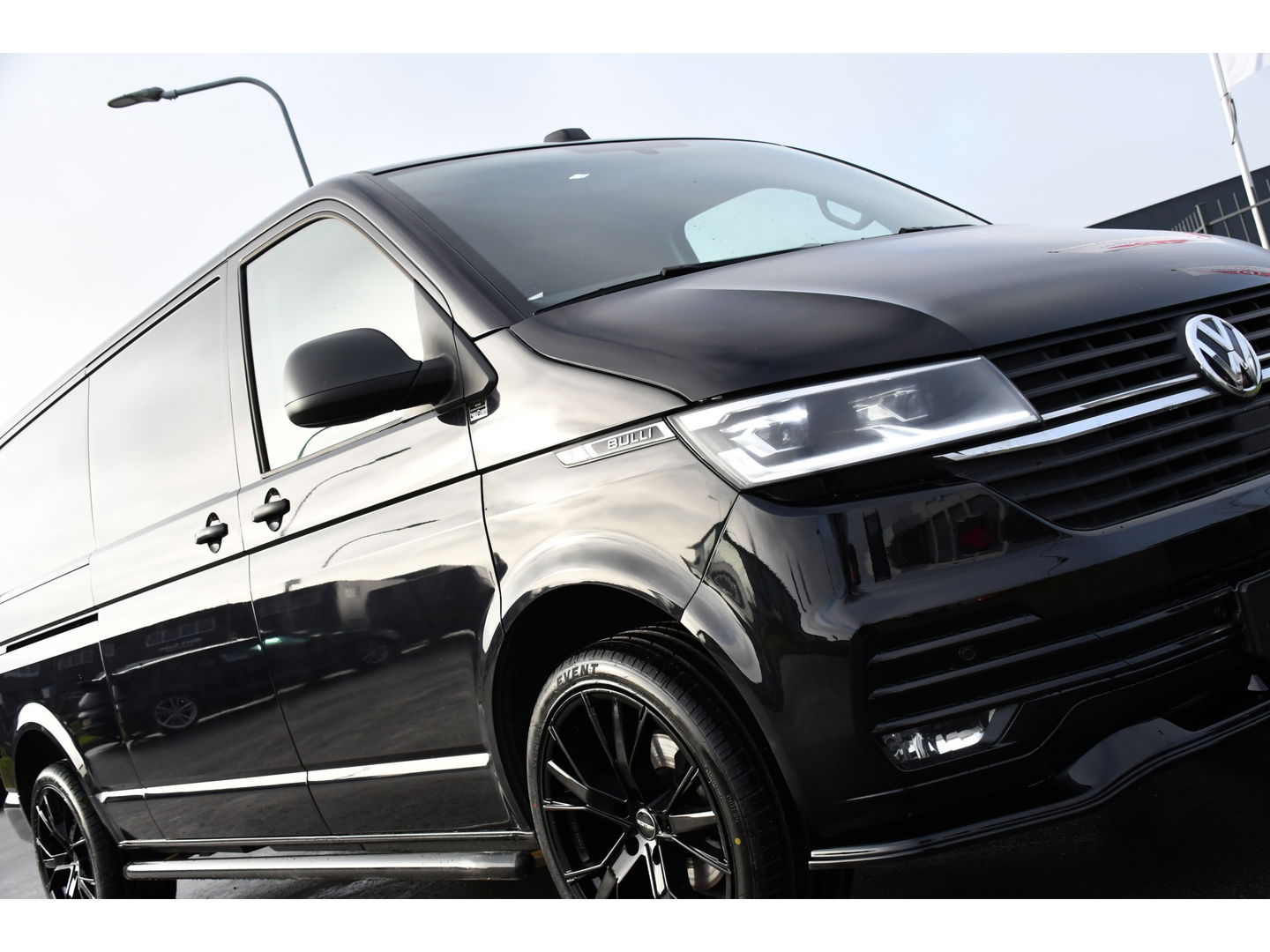 Volkswagen Transporter 2.0 TDI L2H1 Bulli Virtual, Adaptieve Cruise, Carplay, Camera, 150pk, 2 x Schuifdeur, LED, Multimedia, Uniek!