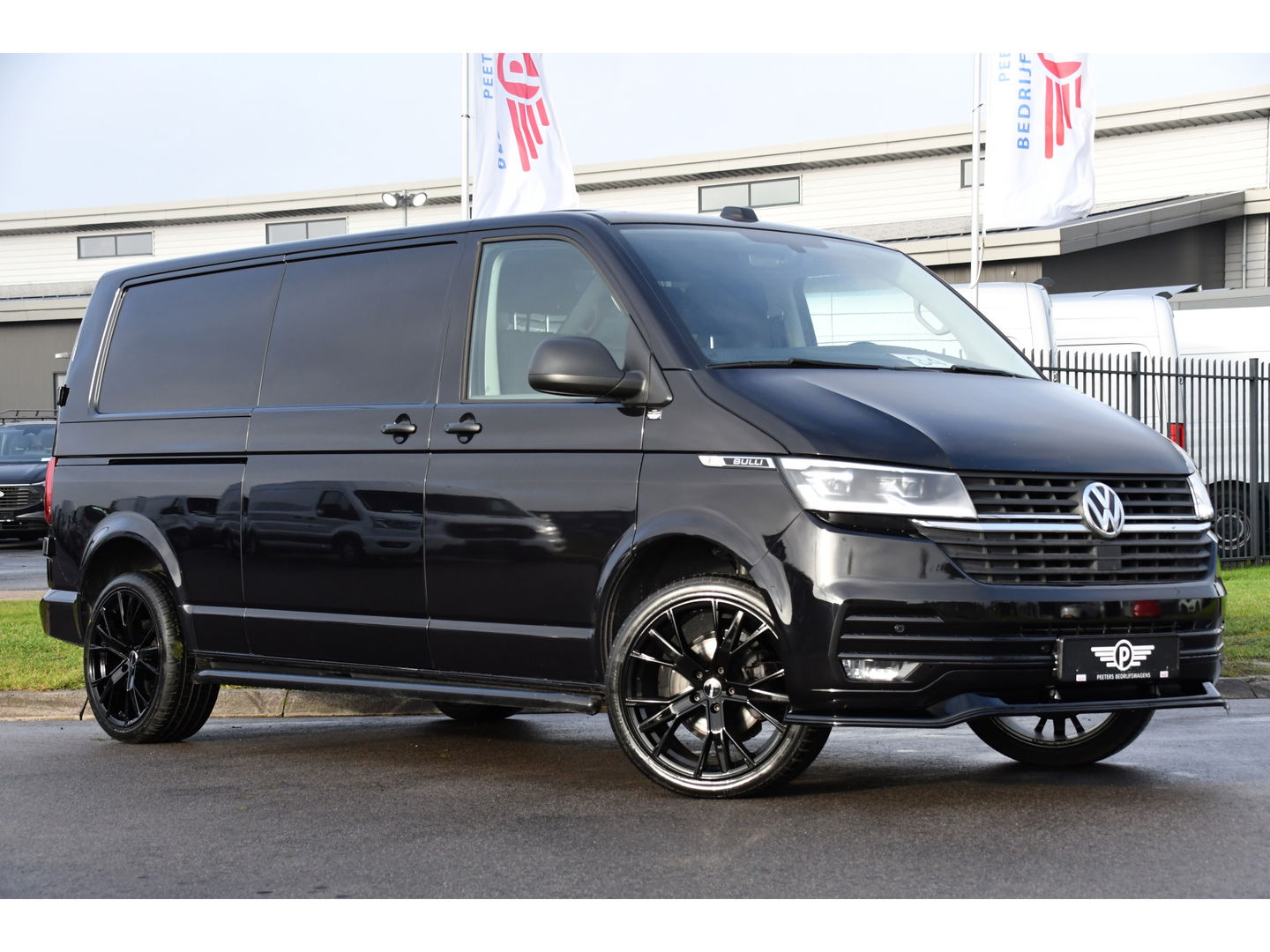 Volkswagen Transporter 2.0 TDI L2H1 Bulli Virtual, Adaptieve Cruise, Carplay, Camera, 150pk, 2 x Schuifdeur, LED, Multimedia, Uniek!