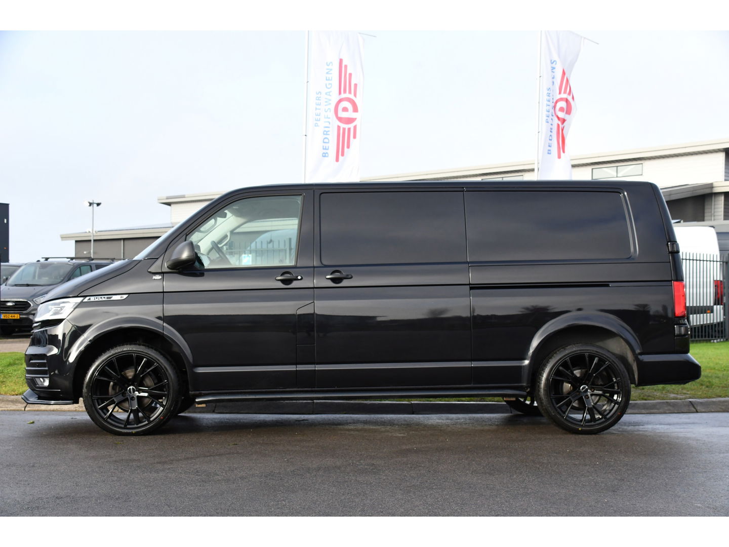 Volkswagen Transporter 2.0 TDI L2H1 Bulli Virtual, Adaptieve Cruise, Carplay, Camera, 150pk, 2 x Schuifdeur, LED, Multimedia, Uniek!