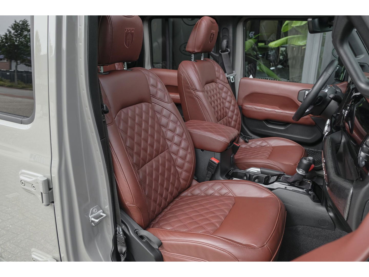 Jeep Wrangler BRUTE Richmond 380pk 4xe Hybrid Diamond leder Navigatie NLauto Stuur+stoelverwarming Clima Cruise 20" LMV CUSTOM!!