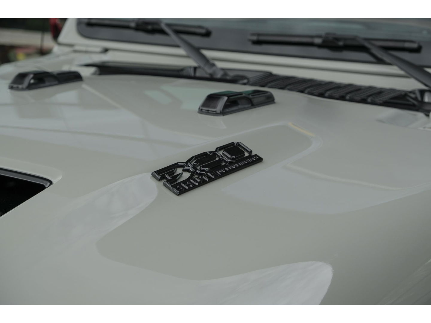 Jeep Wrangler BRUTE Richmond 380pk 4xe Hybrid Diamond leder Navigatie NLauto Stuur+stoelverwarming Clima Cruise 20" LMV CUSTOM!!