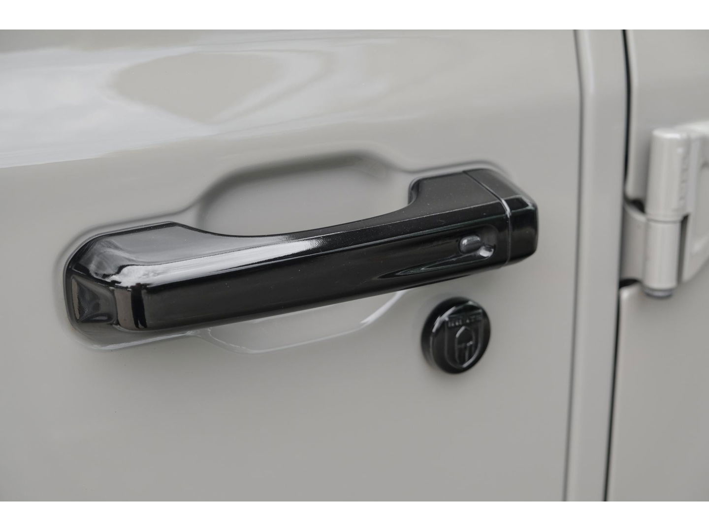 Jeep Wrangler BRUTE Richmond 380pk 4xe Hybrid Diamond leder Navigatie NLauto Stuur+stoelverwarming Clima Cruise 20" LMV CUSTOM!!