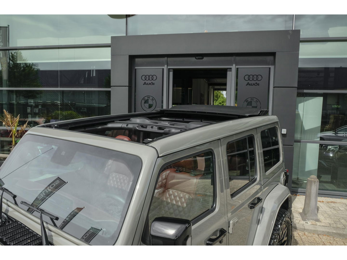 Jeep Wrangler BRUTE Richmond 380pk 4xe Hybrid Diamond leder Navigatie NLauto Stuur+stoelverwarming Clima Cruise 20" LMV CUSTOM!!