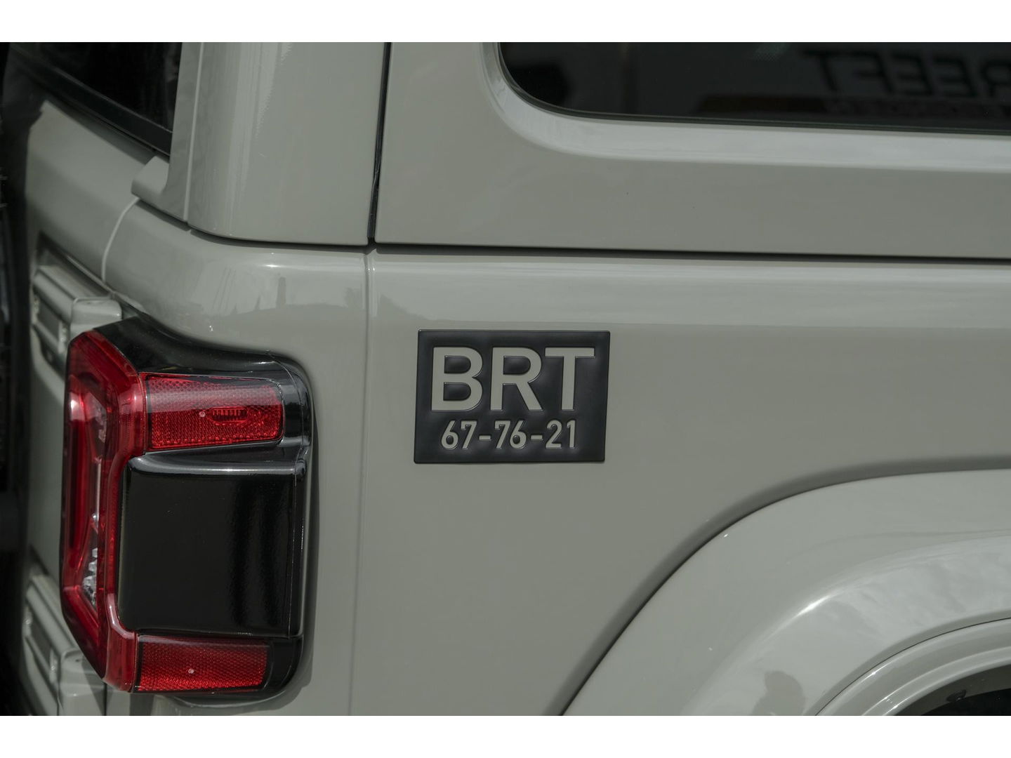 Jeep Wrangler BRUTE Richmond 380pk 4xe Hybrid Diamond leder Navigatie NLauto Stuur+stoelverwarming Clima Cruise 20" LMV CUSTOM!!