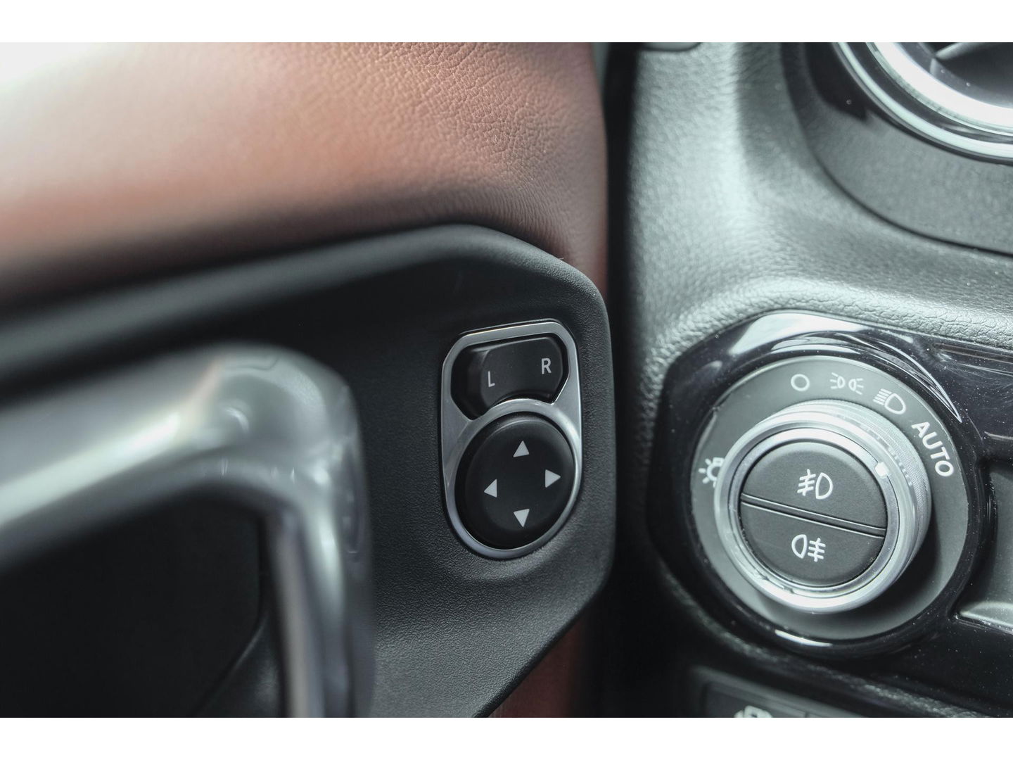 Jeep Wrangler BRUTE Richmond 380pk 4xe Hybrid Diamond leder Navigatie NLauto Stuur+stoelverwarming Clima Cruise 20" LMV CUSTOM!!