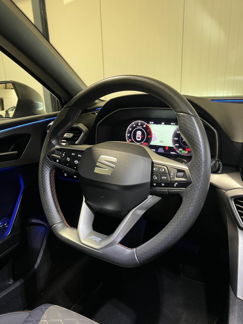 SEAT Leon Sportstourer 1.5 eTSI FR Business Intense Carplay