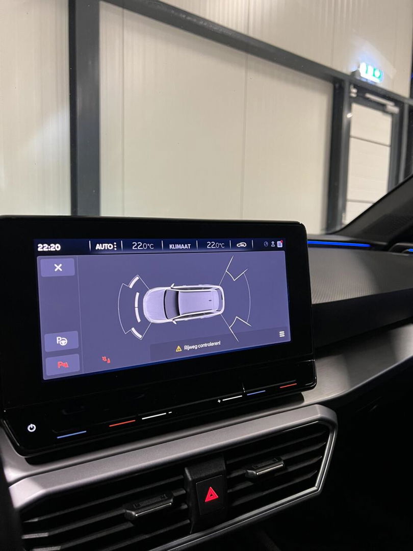 SEAT Leon Sportstourer 1.5 eTSI FR Business Intense Carplay