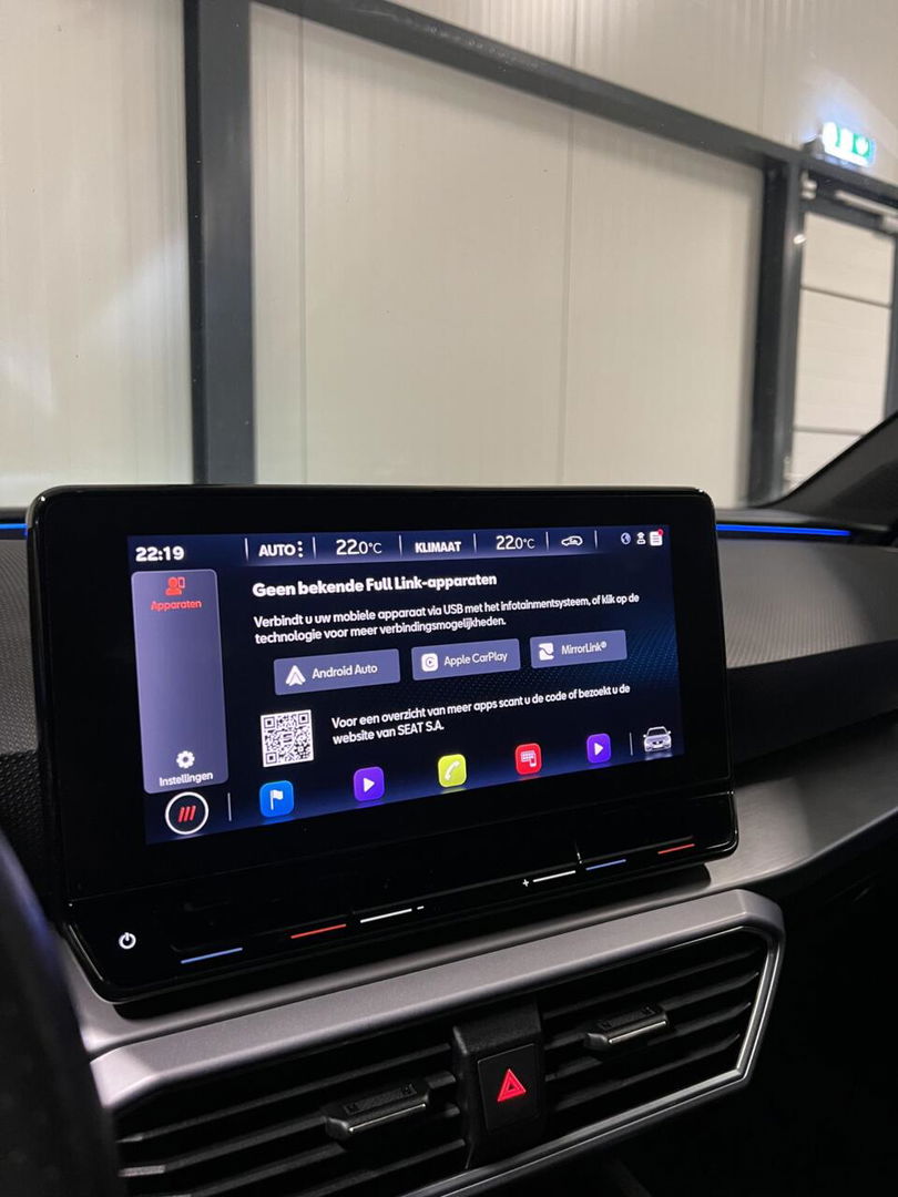 SEAT Leon Sportstourer 1.5 eTSI FR Business Intense Carplay