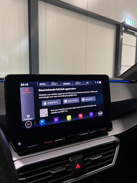SEAT Leon Sportstourer 1.5 eTSI FR Business Intense Carplay