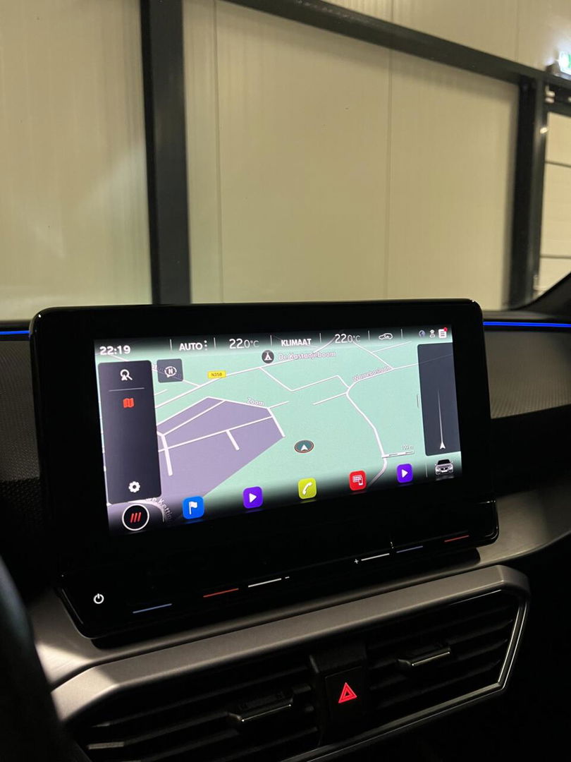 SEAT Leon Sportstourer 1.5 eTSI FR Business Intense Carplay