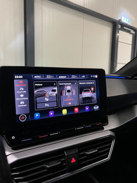 SEAT Leon Sportstourer 1.5 eTSI FR Business Intense Carplay