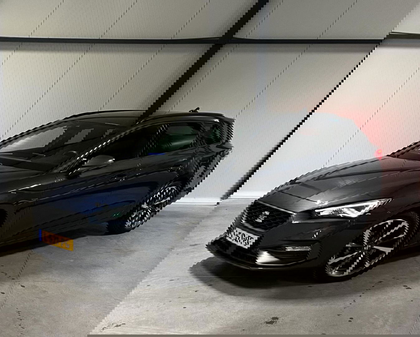 SEAT Leon Sportstourer 1.5 eTSI FR Business Intense Carplay