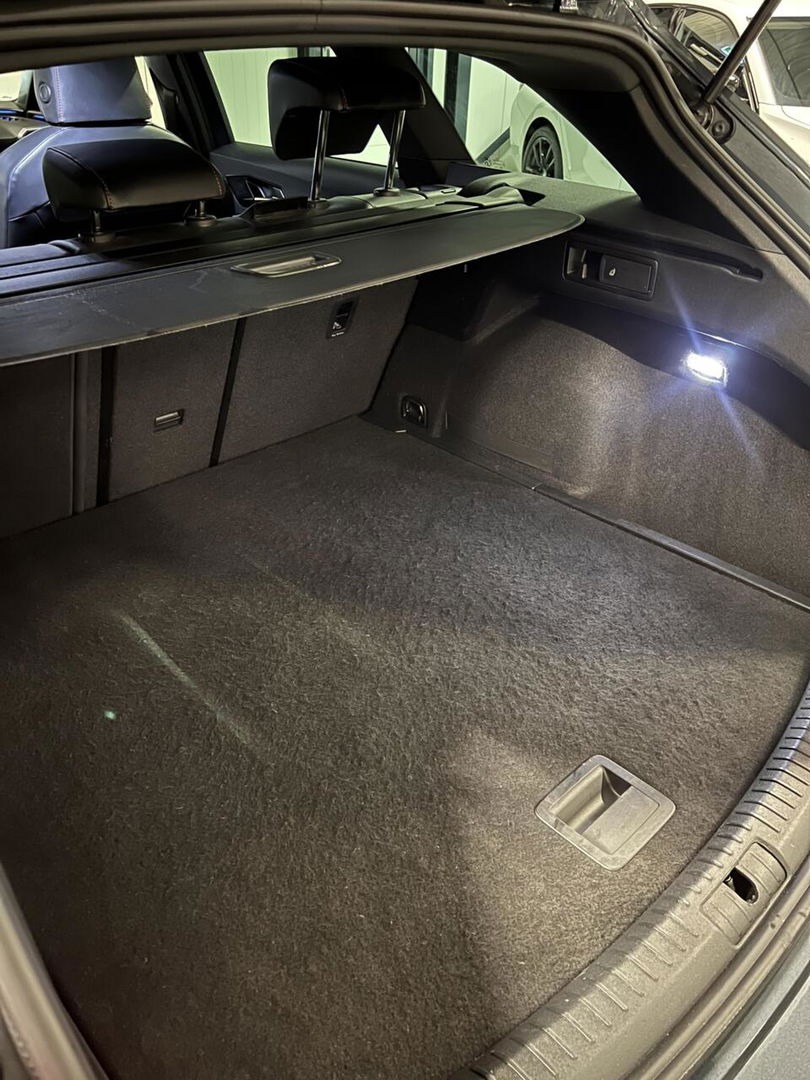 SEAT Leon Sportstourer 1.5 eTSI FR Business Intense Carplay