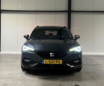 SEAT Leon Sportstourer 1.5 eTSI FR Business Intense Carplay