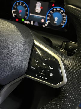 Volkswagen Golf 1.5 eTSI R-Line Pano Carplay Sfeer IQ Light