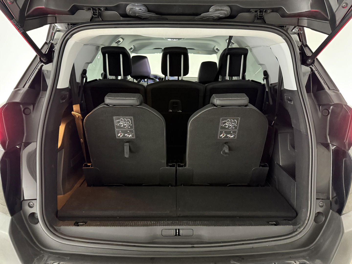 Peugeot 5008 1.2 PureTech Allure Avantage 7p. | Camera | Virtual | Carplay | Cruise | Sfeer | Parkeersens. | NAP