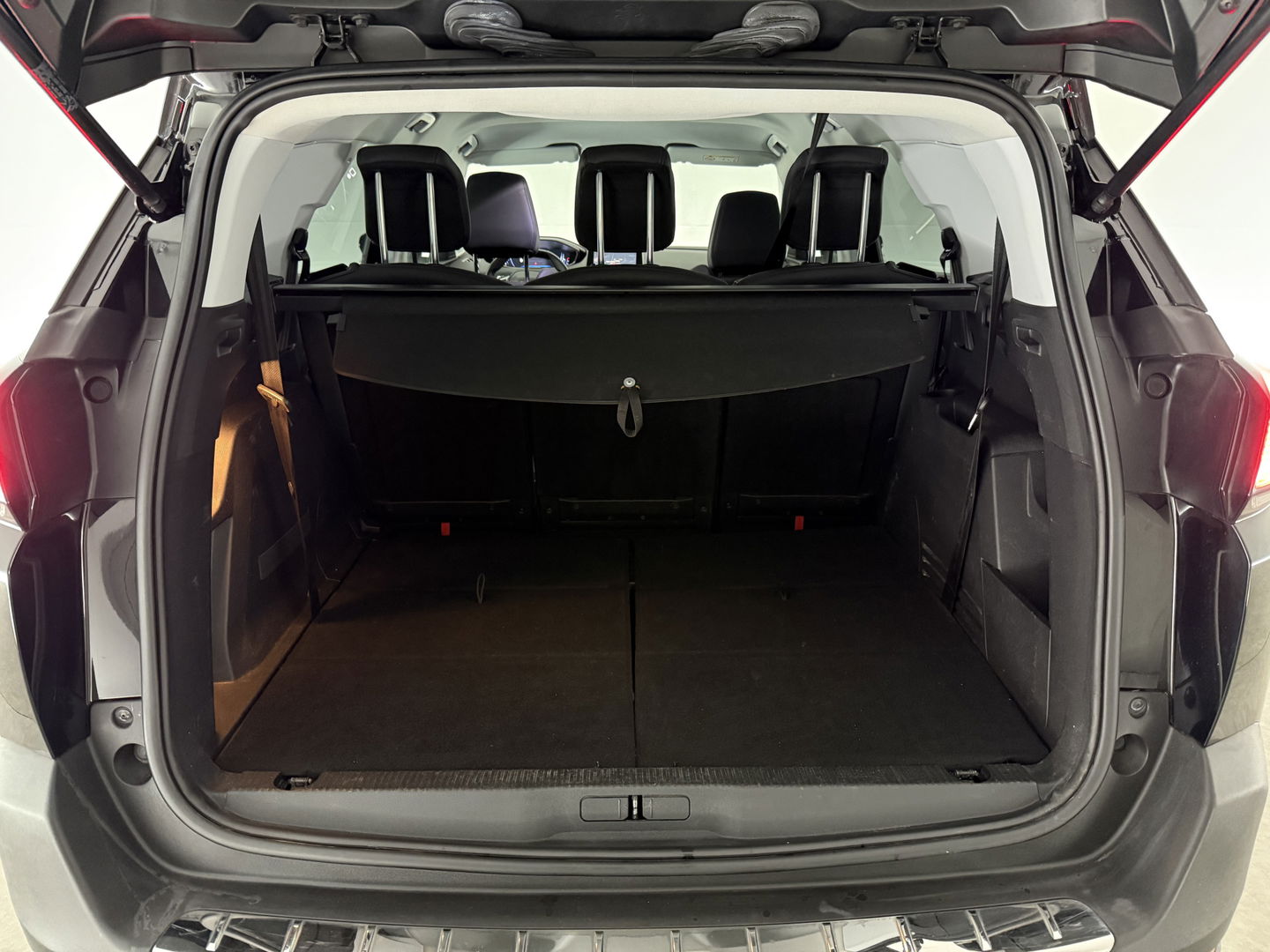 Peugeot 5008 1.2 PureTech Allure Avantage 7p. | Camera | Virtual | Carplay | Cruise | Sfeer | Parkeersens. | NAP