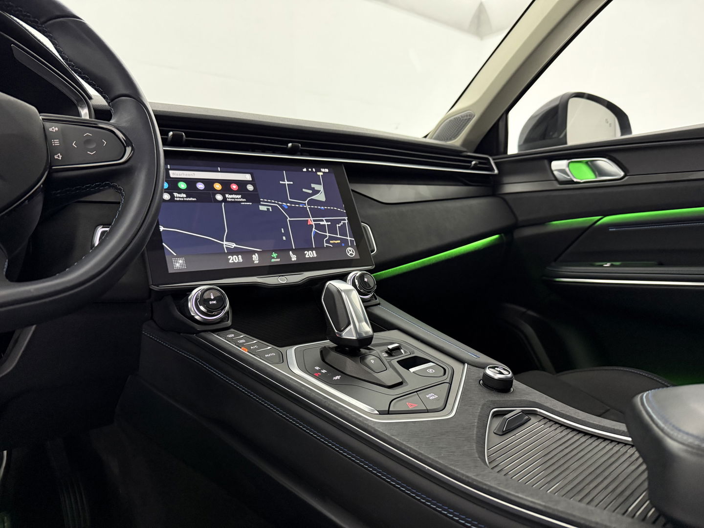 Lynk Co 01 1.5 Black Edition | SOH 98% | Pano | Memory | Adap. Cruise | Sfeerverl. | 360° | Virtual | Carplay | Keyless | NAP