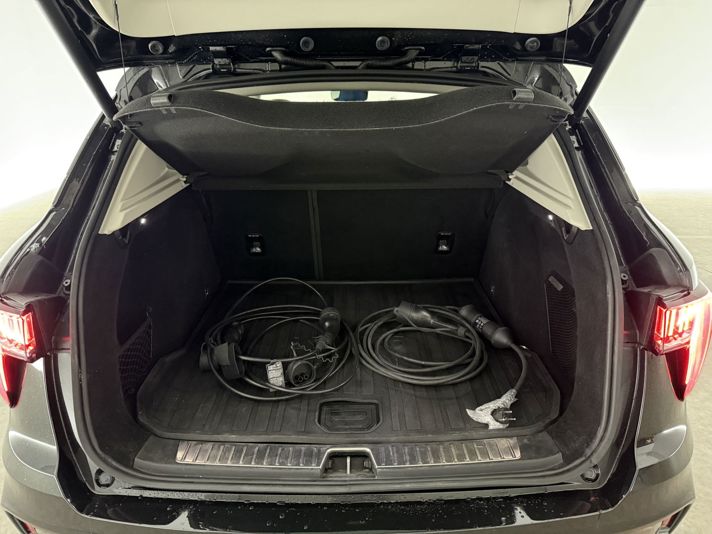 Lynk Co 01 1.5 Black Edition | SOH 98% | Pano | Memory | Adap. Cruise | Sfeerverl. | 360° | Virtual | Carplay | Keyless | NAP