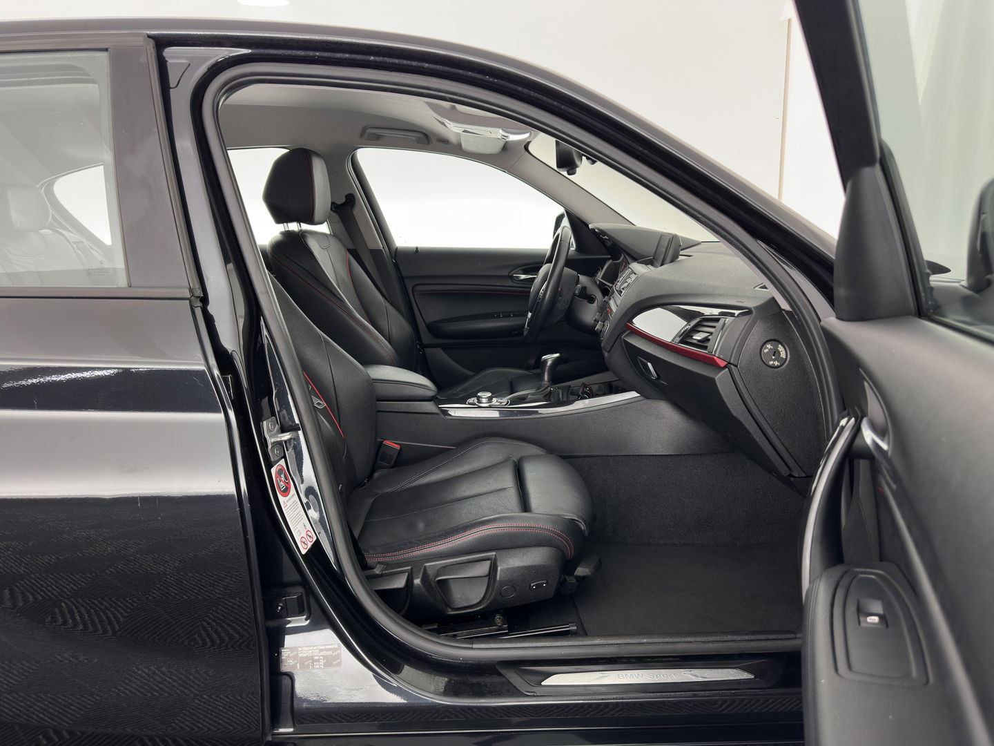 BMW 1-serie 116d EDE Corporate Lease Executive *BI-XENON | LEATHER-SPORTSEATS | CRUISE | ECC | PDC | 16'' ALU*