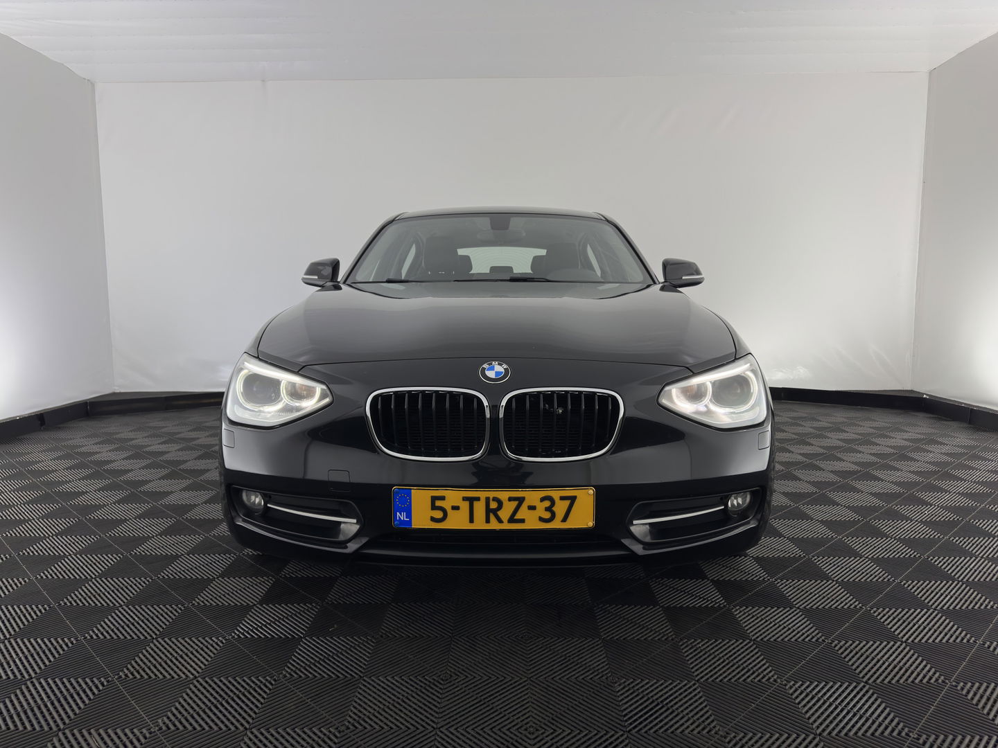 BMW 1-serie 116d EDE Corporate Lease Executive *BI-XENON | LEATHER-SPORTSEATS | CRUISE | ECC | PDC | 16'' ALU*