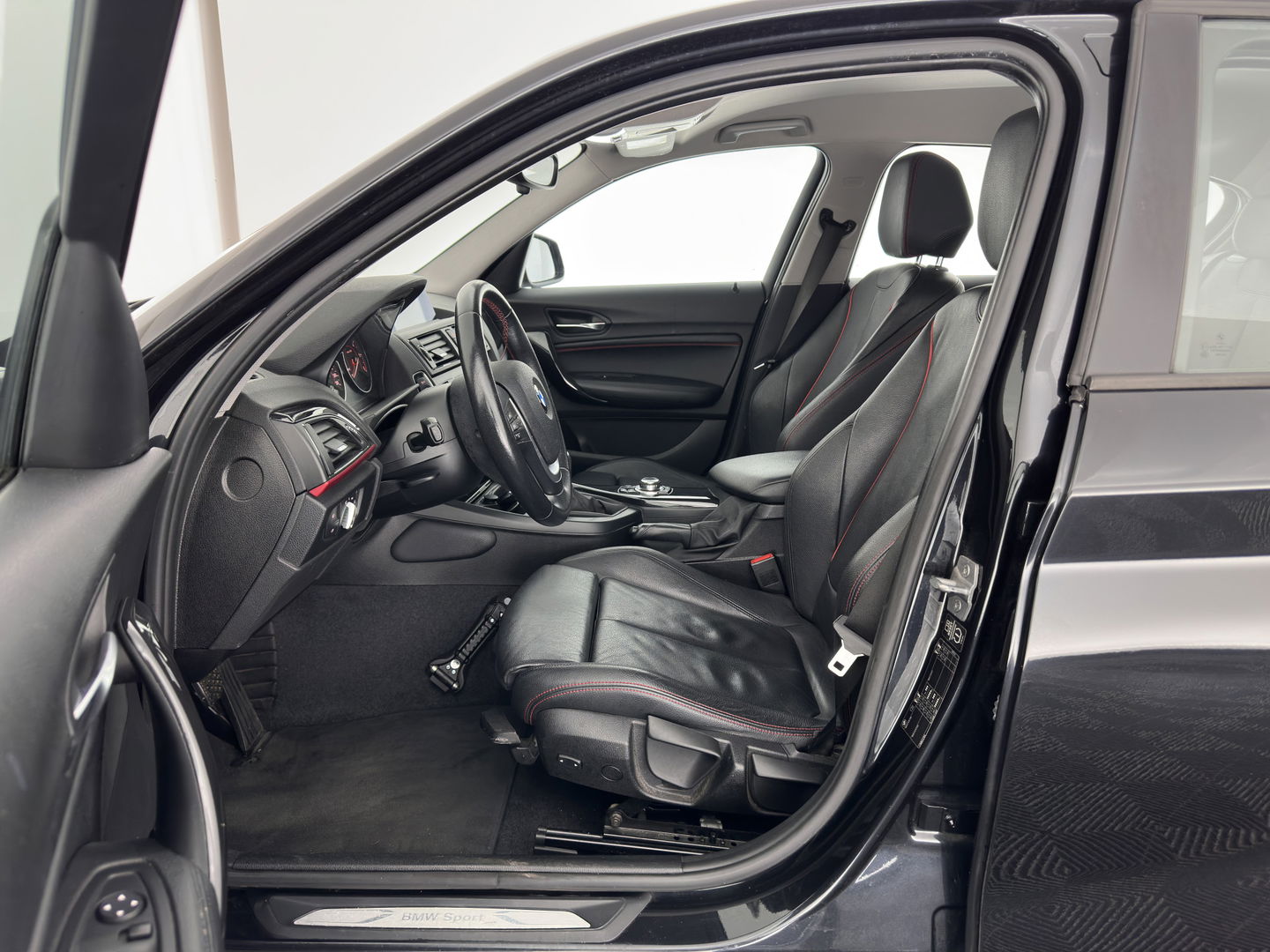 BMW 1-serie 116d EDE Corporate Lease Executive *BI-XENON | LEATHER-SPORTSEATS | CRUISE | ECC | PDC | 16'' ALU*