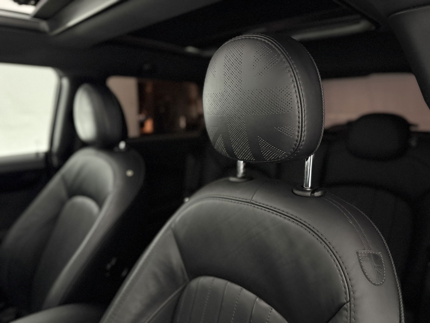 MINI Cooper Yours 33 kWh | SOH 92% | Pano | H/K | Sfeer | HuD | Virtual | Camera | Carplay | Stoelverw. | Keyless |  NAP