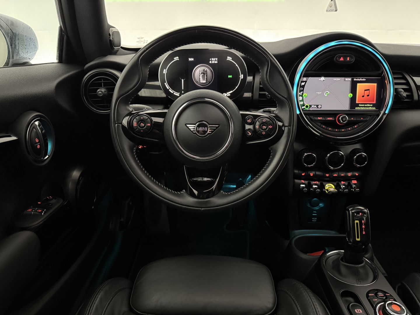 MINI Cooper Yours 33 kWh | SOH 92% | Pano | H/K | Sfeer | HuD | Virtual | Camera | Carplay | Stoelverw. | Keyless |  NAP