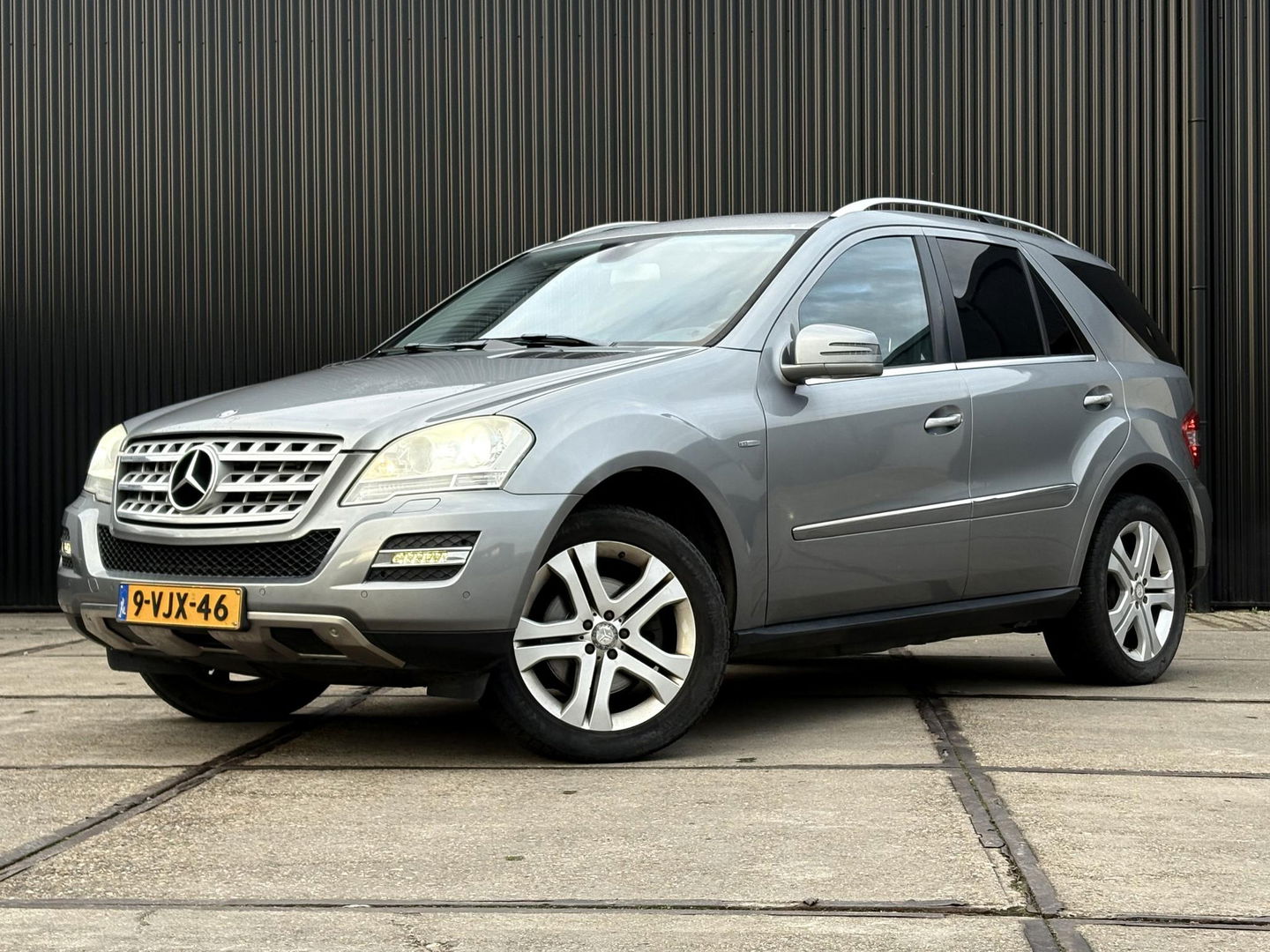 Mercedes-Benz M-Klasse ML 300 V6 205 PK AUT | 3500KG TREKHAAK | AIRMATIC LUCHTVERING | 4MATIC