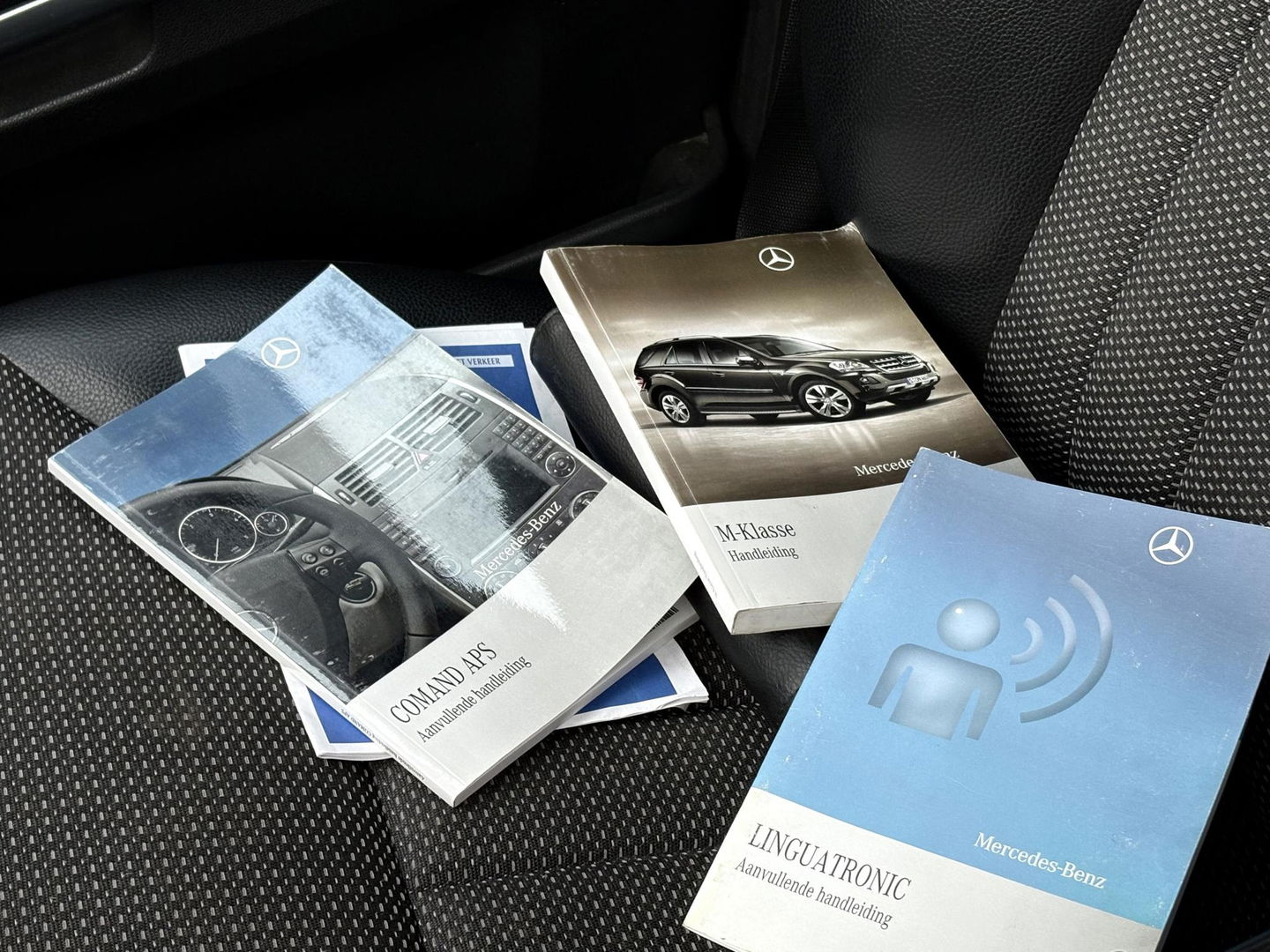 Mercedes-Benz M-Klasse ML 300 V6 205 PK AUT | 3500KG TREKHAAK | AIRMATIC LUCHTVERING | 4MATIC